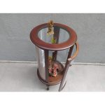 Bengi Ticaret Gümüşlük Yuvarlak Model Parlak Ceviz Kayın Aslan Ayak 3 Raf Bombe CAM120 El Yapım